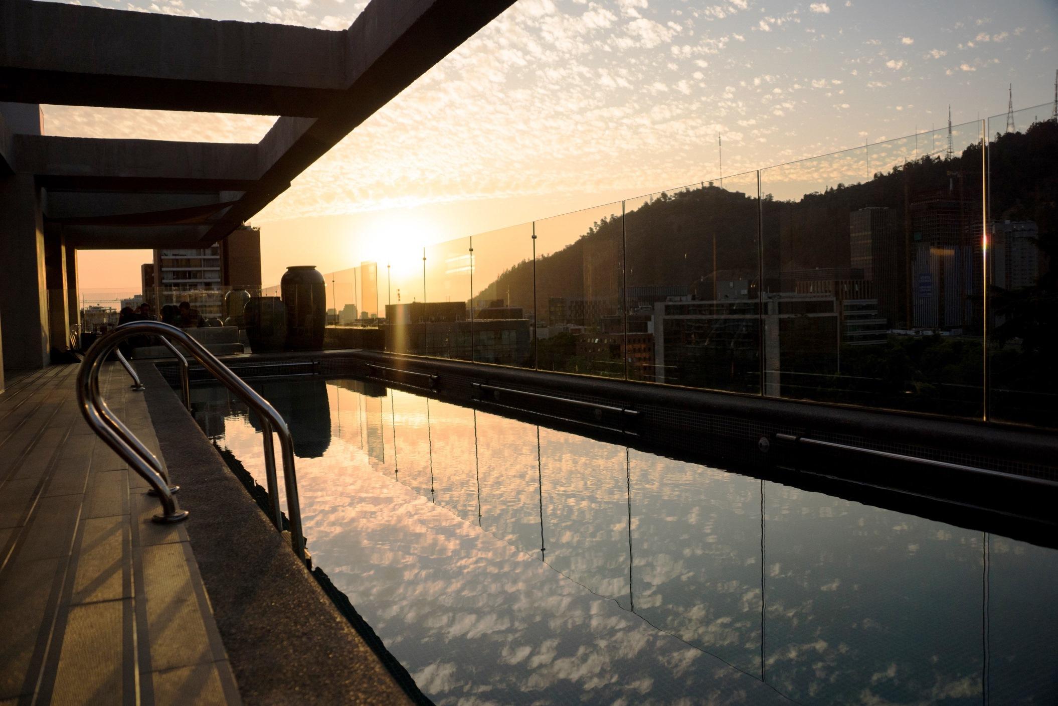 Solace Hotel Santiago Dış mekan fotoğraf View from the rooftop