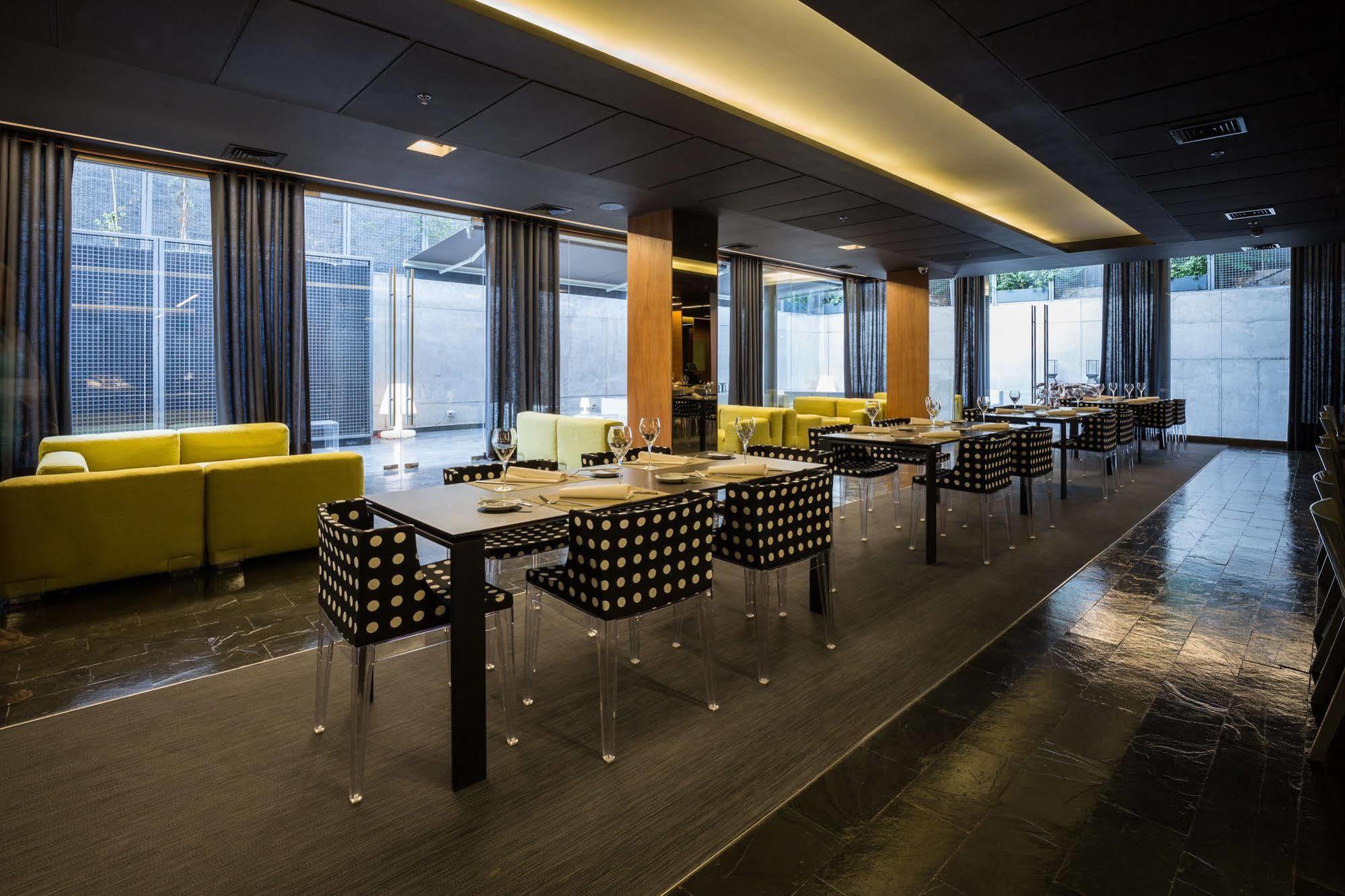 Solace Hotel Santiago Dış mekan fotoğraf Restaurant
