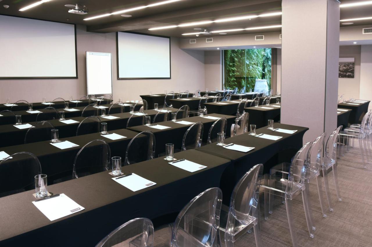 Solace Hotel Santiago Dış mekan fotoğraf The 2018 conference