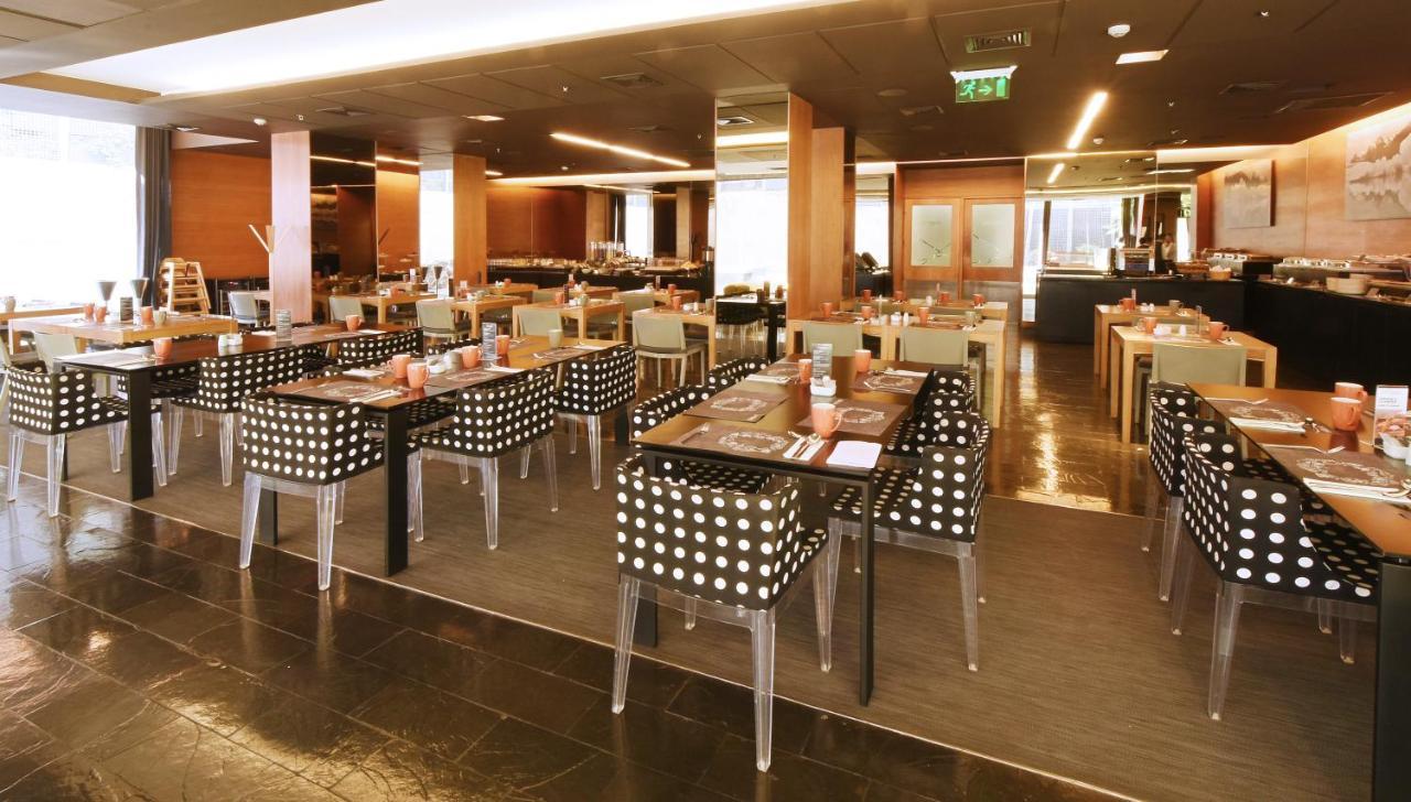 Solace Hotel Santiago Dış mekan fotoğraf The restaurant